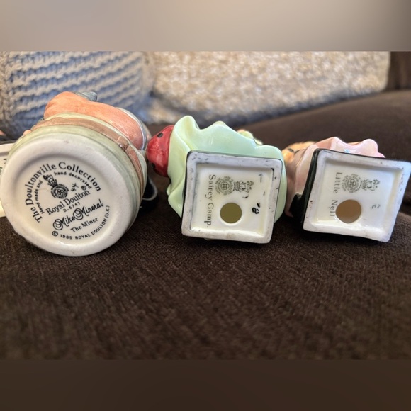 Royal Doulton Red and Green Decorative Accents Vintage colección . 15 characters - Picture 13 of 16